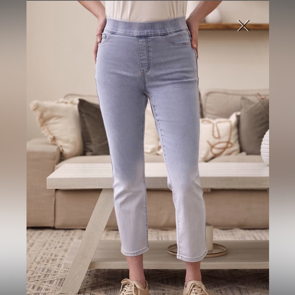 BNWT Laura ombre pull on jeans.